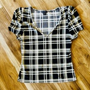 Rue21 Black and Cream Plaid V-Neck Top
